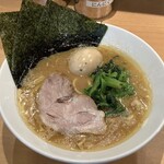 横浜家系ラーメン 銀家 - 料理写真: