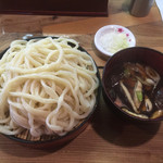 元祖 田舎っぺうどん - きのこ汁の大盛り。700円(税抜)