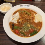 CoCo壱番屋 - 料理写真:チキンと夏ベジのスパイスカレー3辛、エビにこみ、らっきょう