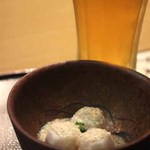 旬彩鈴吉 - お通し(里芋の煮物)、生ビール