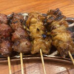 新宿焼肉芝浦ホルモン - こめかみ196円・しろ185円