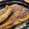 うな富 - うな丼上。