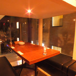 コーデュロイカフェ - 半個室のテーブル