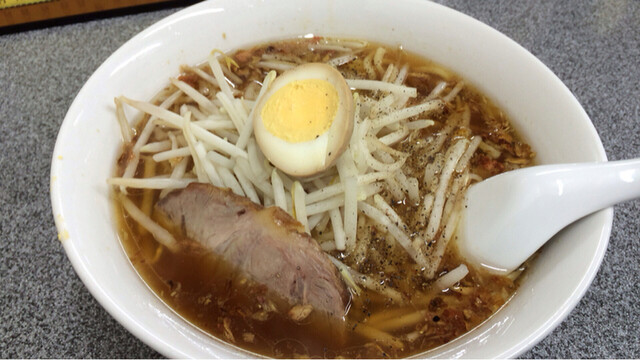 焦がしネギのラーメン＠喜楽 渋谷』by mekatokei : 中華麺店