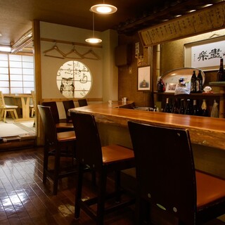 和の趣を感じる店内で、心落ち着くゆったりとしたひとときを
