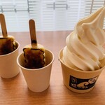 オレンジエッグ - 料理写真:ポテラーナバー160円×2と宗谷の塩ソフトカップ380円