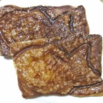 築地銀だこ - 料理写真:2種類の「クロワッサンたい焼」(温め後)