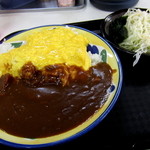 PoEmU - オムカレー（サラダ付き）￥630円