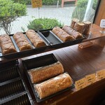 パン工房 モンタナ - ラウンドパンは、結構有ったなぁ〜(　ﾟдﾟ)