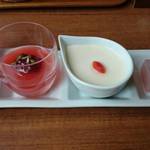 ジャスミン - デザート(杏仁豆腐、生姜のムース、桜の羊羮、苺のゼリー)