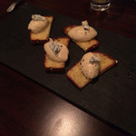 atri - 食べかけだけど フォアグラムースとゴルゴンゾーラ ブリオッシュ 800円