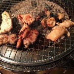 Sumibiyakiniku Ajiwaihoudai En - 今回は相席です。