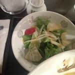 味の中華 羽衣 - 什錦火会飯　サラダ