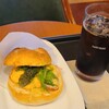 CAFFE VELOCE - モーニングBセット(税込550円)
お料理①スクランブルエッグ&燻しベーコン、水菜添え、トリュフマヨネーズ入りのカイザーサンド
お飲み物《セットドリンク》①ICE珈琲 