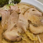 ◯坊 本店 - チャーシュー拡大