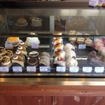 パティスリー ヴィオレット - ショーケース