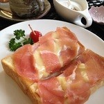 CAFE KIKI - ハムチーズトースト