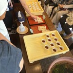 虎屋 - お茶と饅頭