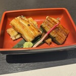 炭燒鰻魚・雞肉 登河