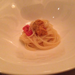 ポロとワイン - うにのパスタ