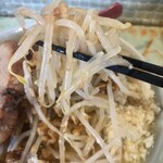 ラーメン豚好 - モヤシがたくさん食べられます