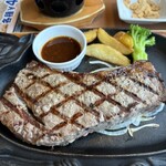 ヴィクトリアステーション - 料理写真:「サーロインステーキ280g」¥4.169
