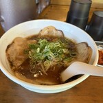 中華そば やまたか - 料理写真: