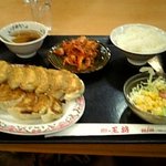 餃子の王将 沼津店 - 餃子定食＋キムチ