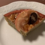 エチエンヌ - 桃のクランブルタルト