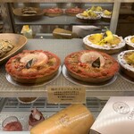 エチエンヌ - ショーケース