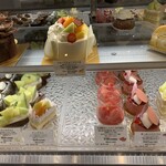 エチエンヌ - ショーケース