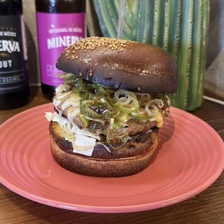 SABURO 36 BURGER_1