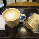 スターバックス・コーヒー - サラダラップ根菜チキンの朝ごはん