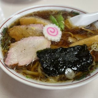 手打中華 すずき - 料理写真: