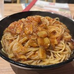 カプリチョーザ - 料理写真:✅トマトニンニクスパゲッティ¥2.620→¥1.310
　※今回はダブルサイズにしたので
        ライスコロッケは断念
　※キャッシュレス決済可
　※シングル150g¥1.310→¥660