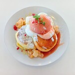 The Olive Cafe - 料理写真:ピーチメルバ風パンケーキ