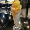 アニバーサリー - 宮崎産完熟マンゴーと桃のパフェMサイズ