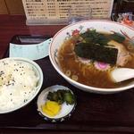 西谷 - 正油ラーメン480円、半ライス