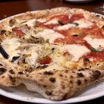 CHEF’S SPECIAL TOKYO - マルゲリータと、サルシッチャと揚げ茄子のハーフアンドハーフ