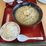 くるまやラーメン - 料理写真: