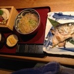 藁焼き てんまや - 会員限定ランチ（やず頭カマの塩焼と刺身定食）