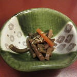 人形町今半 - 付きだし　ゼンマイの煮物