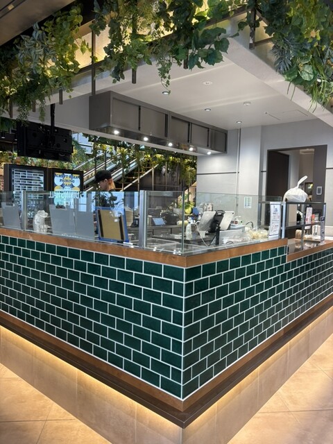 CRISP SALAD WORKS BLUE FRONT SHIBAURA店 - 日の出/サラダ | 食べログ