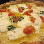 ピッツェリア　イルソーレ　天サン - ピッツアランチ：サラダ・ピッツアマルゲオーロ・珈琲付き：1090円(’15.03)