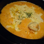 モルト ヴォーノ ニーナ - 石焼チーズとクリームトマトのドリア