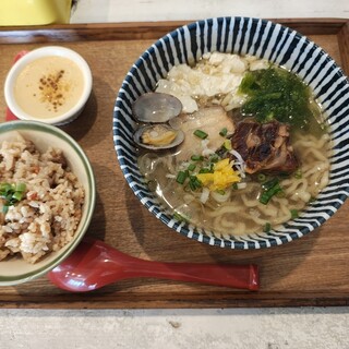 港食堂 ニュー浜や_0