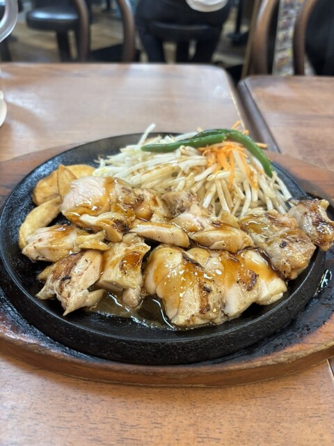 ステーキハウス 鉄板牧場 新宿店 - 新宿御苑前/ステーキ | 食べログ