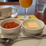 ゴントラン シェリエ - パリの朝食　マーマレードとバター