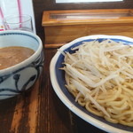 荒海 - 友人が頼んだつけ麺中盛(2015.4.26)