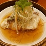 Sai - 白身魚の蒸しもの　熱々葱油がけ